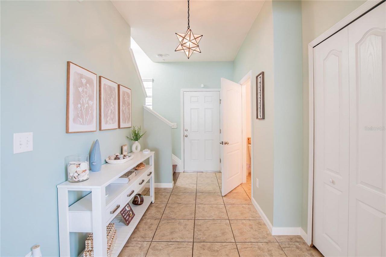402 Britton Shores Court , Ruskin, FL 33570 Photo