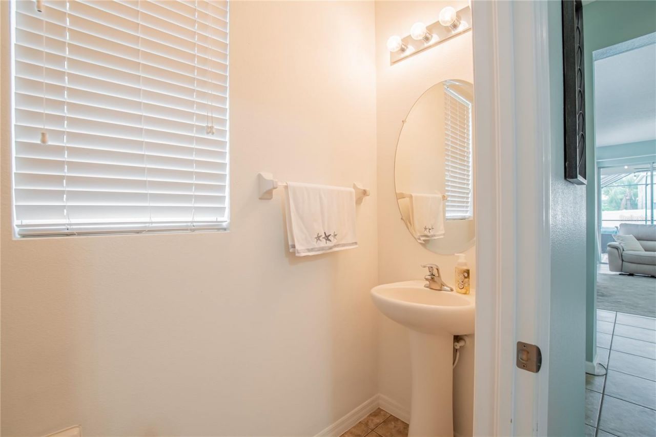 402 Britton Shores Court , Ruskin, FL 33570 Photo