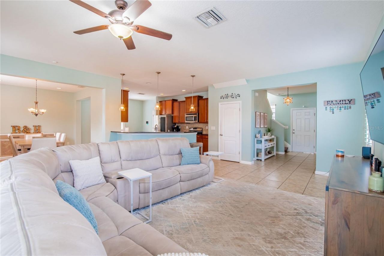 402 Britton Shores Court , Ruskin, FL 33570 Photo