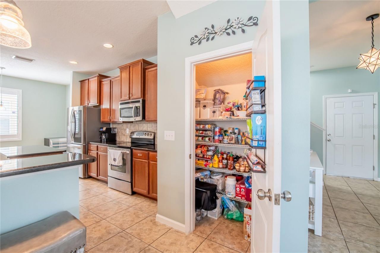 402 Britton Shores Court , Ruskin, FL 33570 Photo