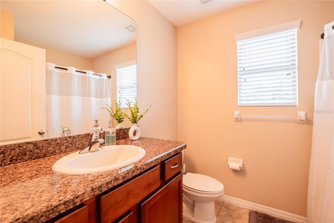 402 Britton Shores Court , Ruskin, FL 33570 Photo