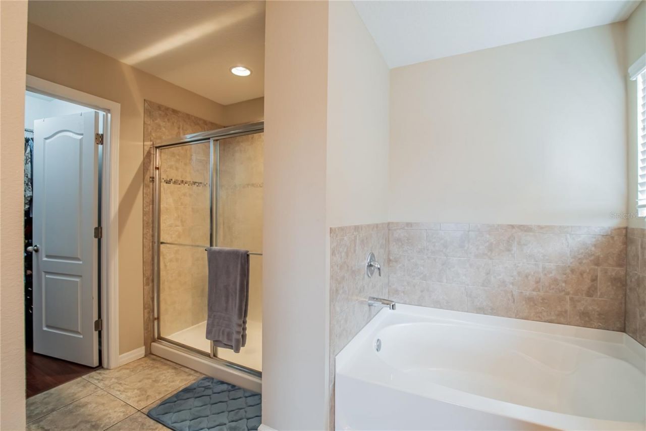 402 Britton Shores Court , Ruskin, FL 33570 Photo