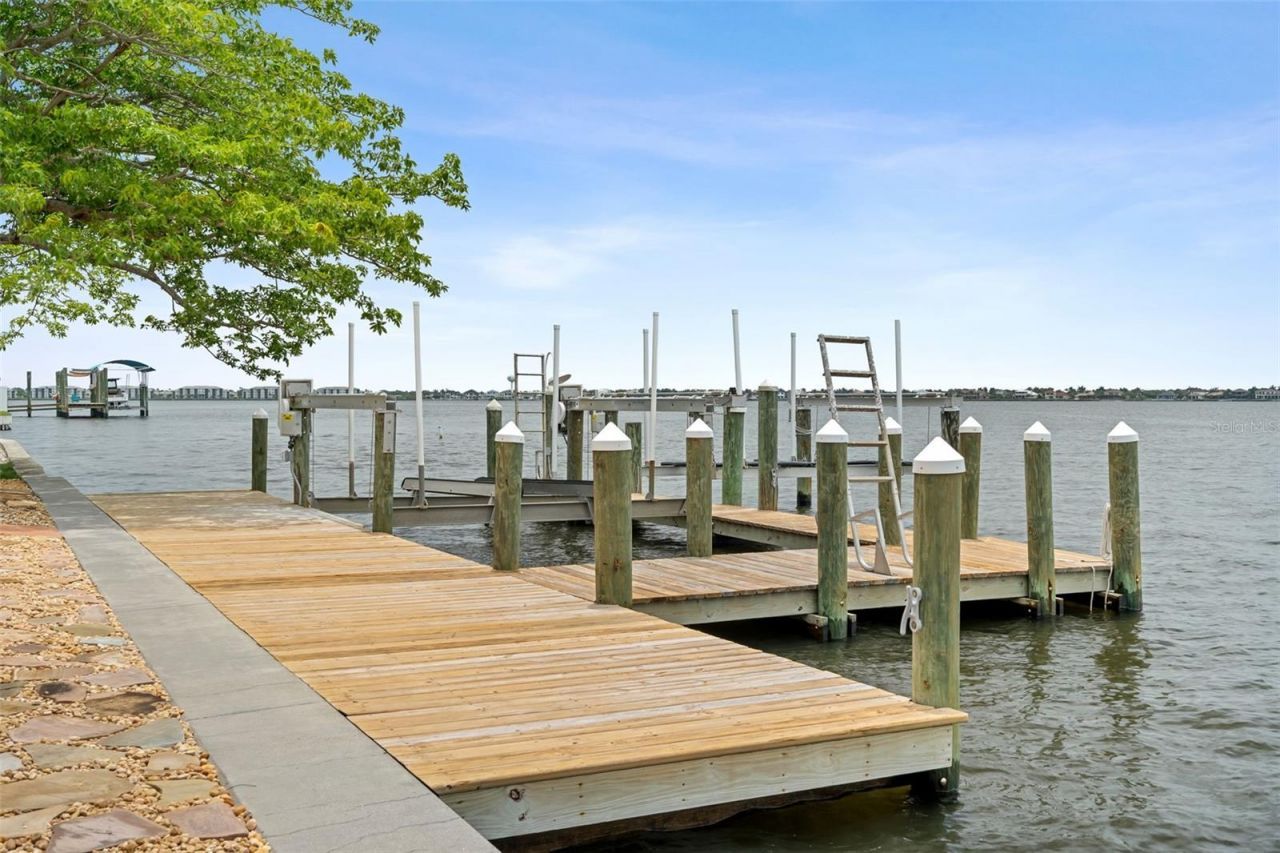 604 Poinsettia Avenue, Ellenton, FL 34222 Photo