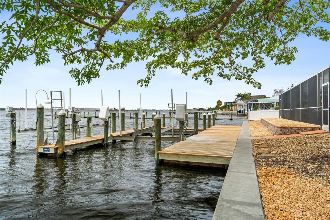 604 Poinsettia Avenue, Ellenton, FL 34222 Photo