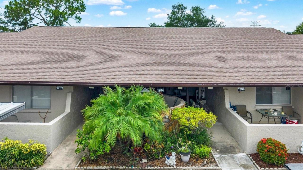 1204 11th Circle Se, Largo, FL 33771 Main Photo