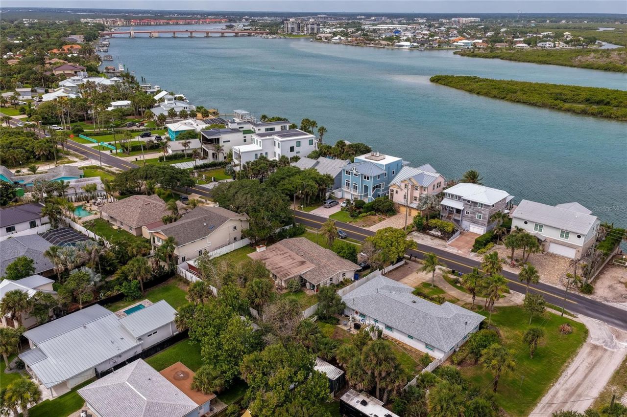 1211 N Peninsula Avenue, New Smyrna Beach, FL 32169 Photo
