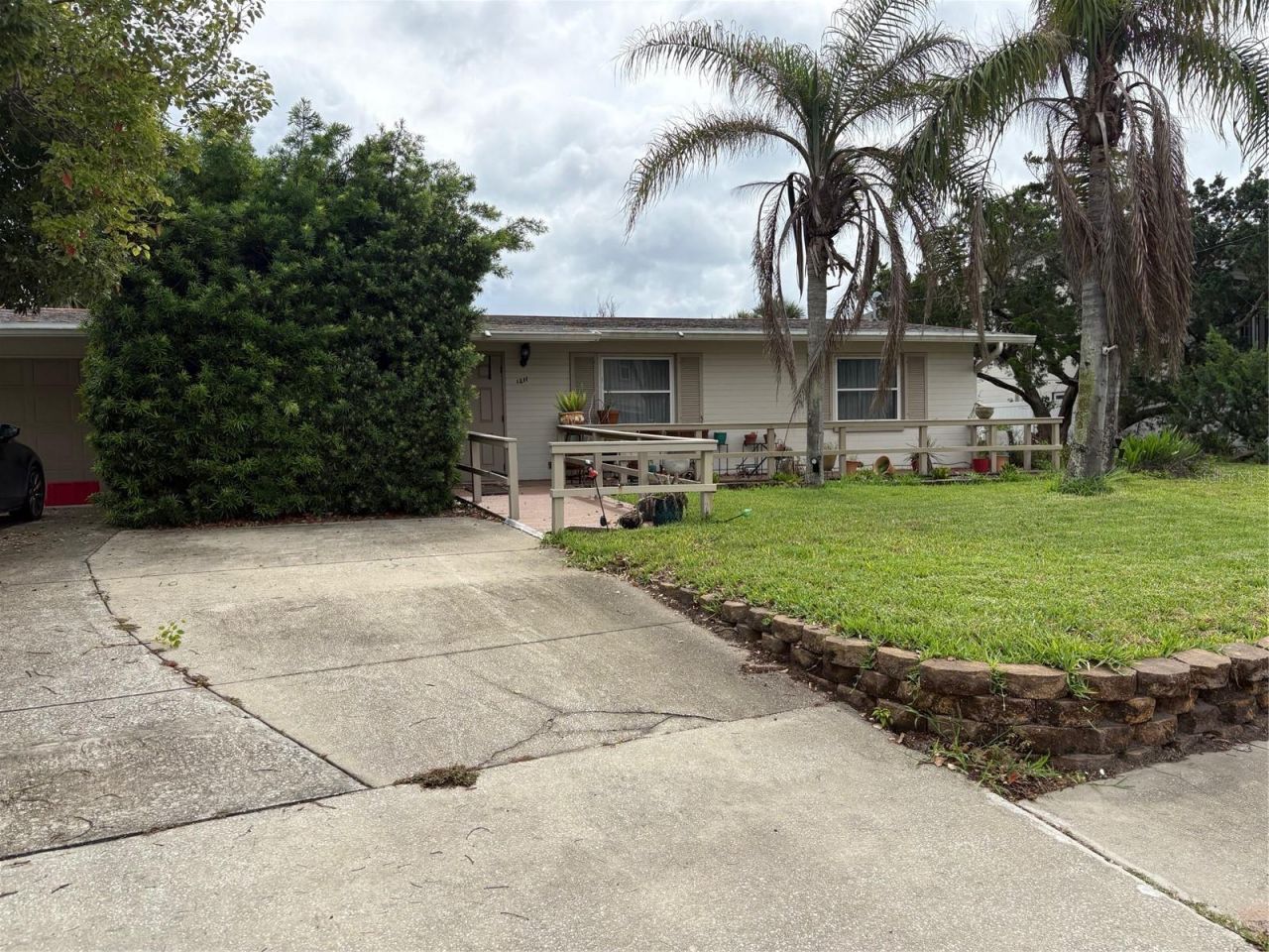1211 N Peninsula Avenue, New Smyrna Beach, FL 32169 Photo