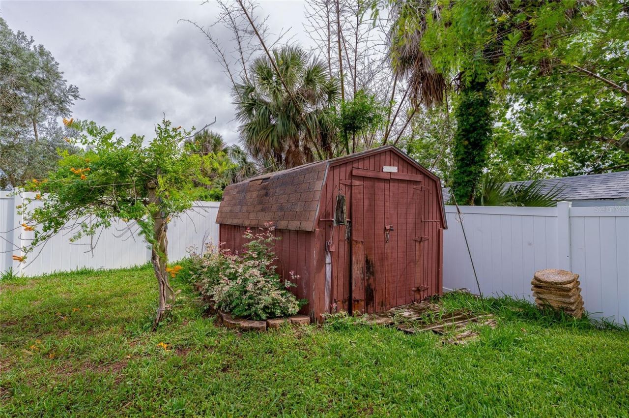 1211 N Peninsula Avenue, New Smyrna Beach, FL 32169 Photo