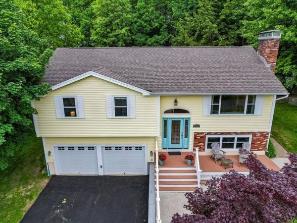 12 Barkland Drive, Derry, NH 03038