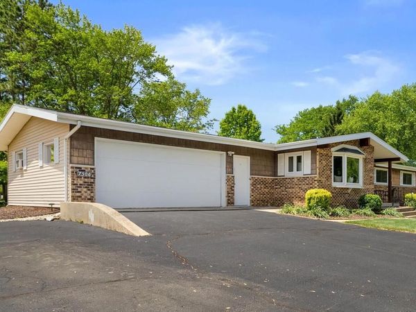 7506 328th AVENUE, Burlington, WI 53105