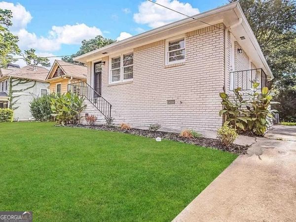 933 Capitol View Avenue NW, Atlanta, GA 30318