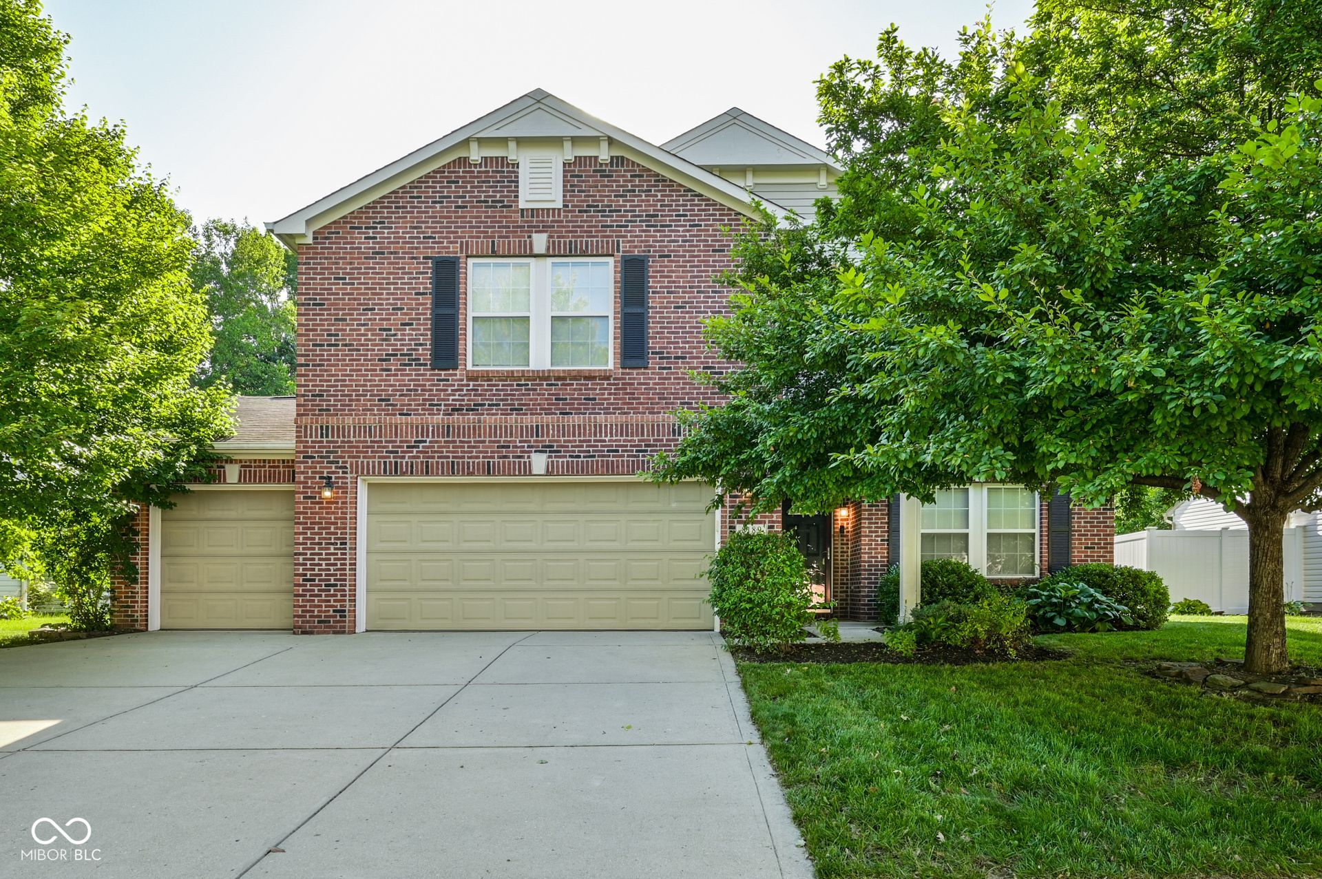 8189 Admirals Landing Place  Indianapolis, IN