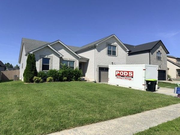 506 Latham Ct, Clarksville, TN 37043