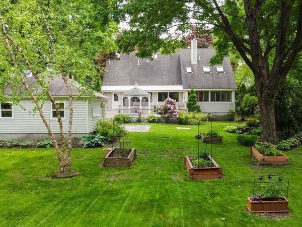 438 Merrimac St, Newburyport, MA 01950