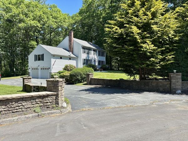11 Quail Run, Bellingham, MA 02019