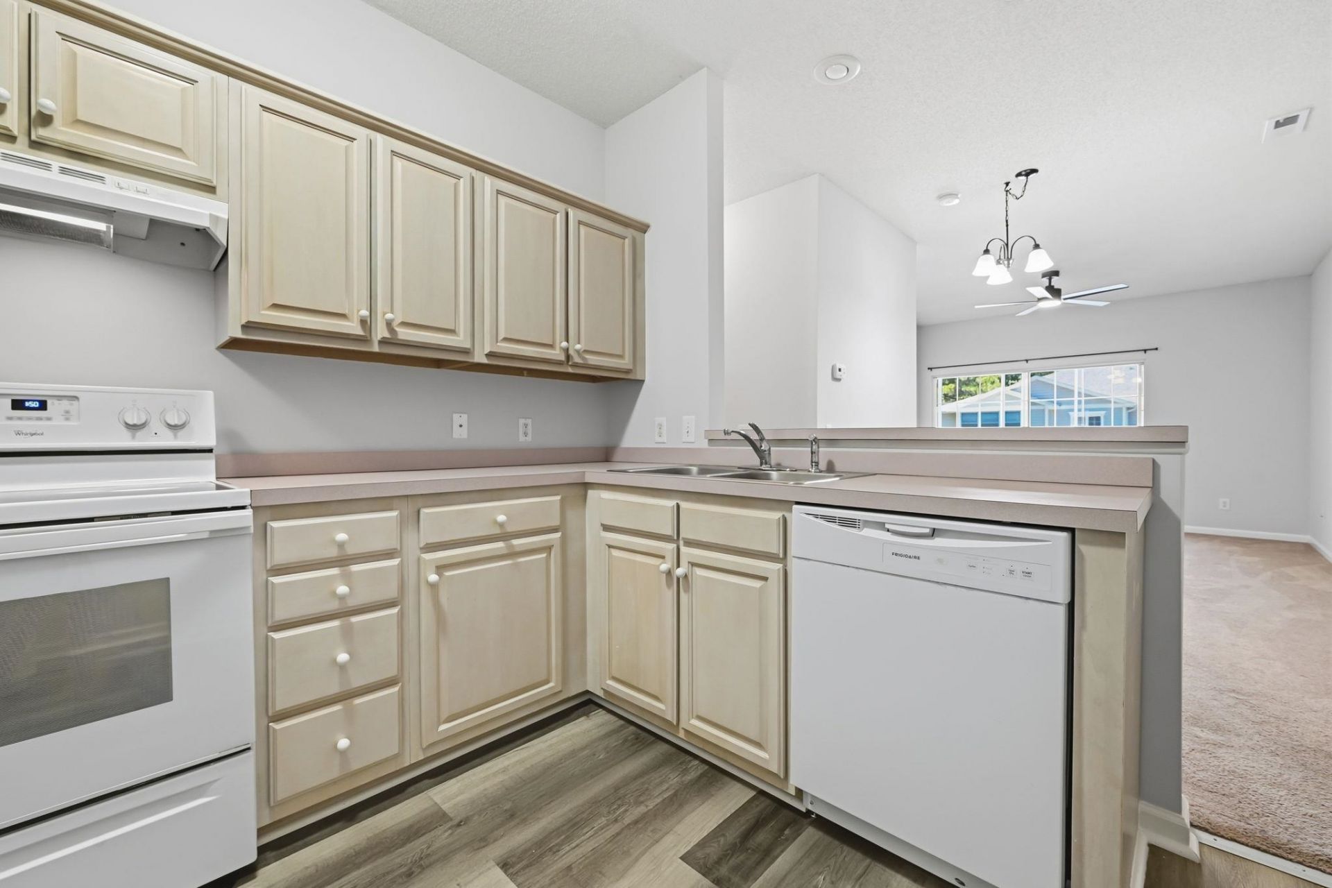 7309 Sweetwater Blvd. Photo 4