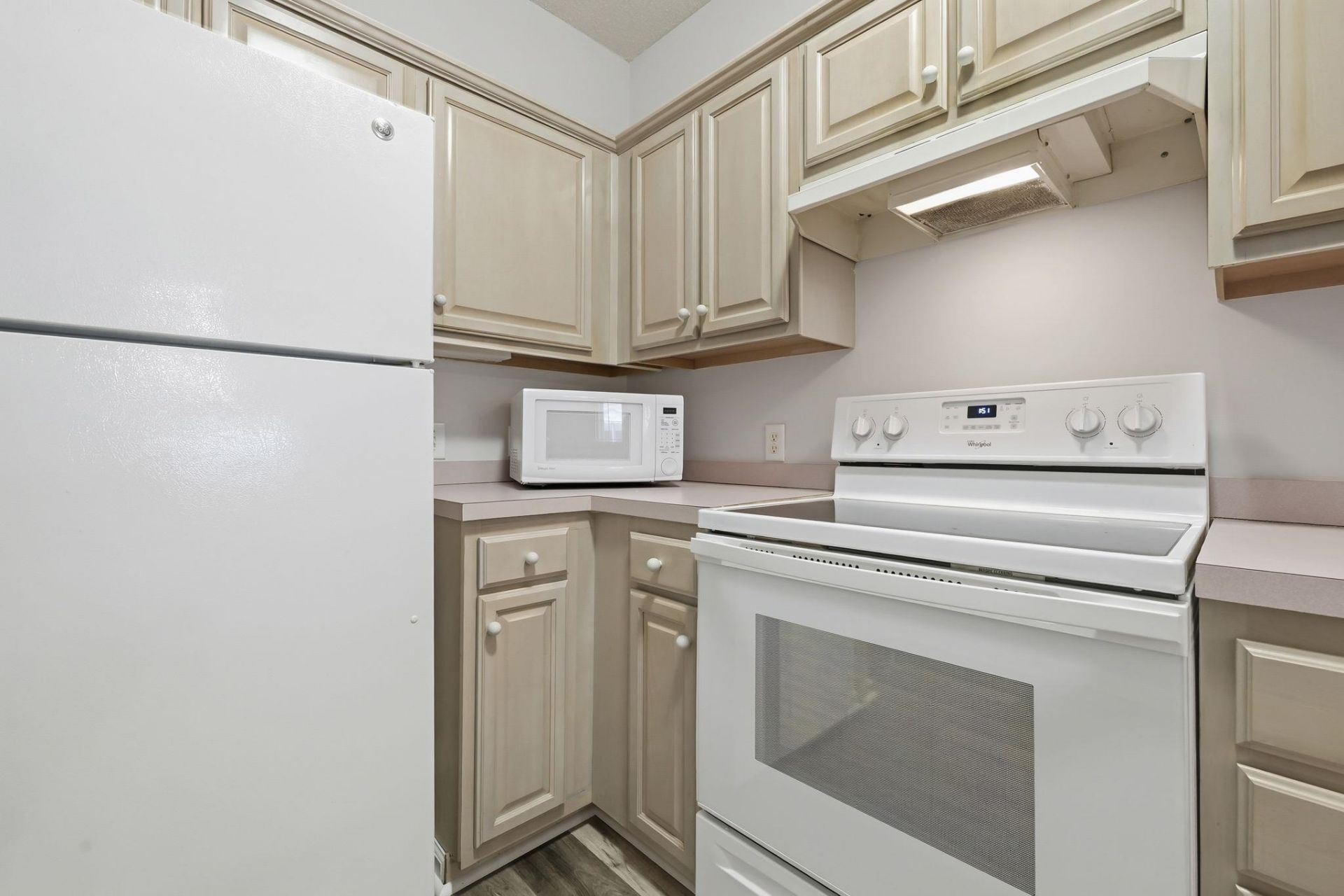7309 Sweetwater Blvd. Photo 6