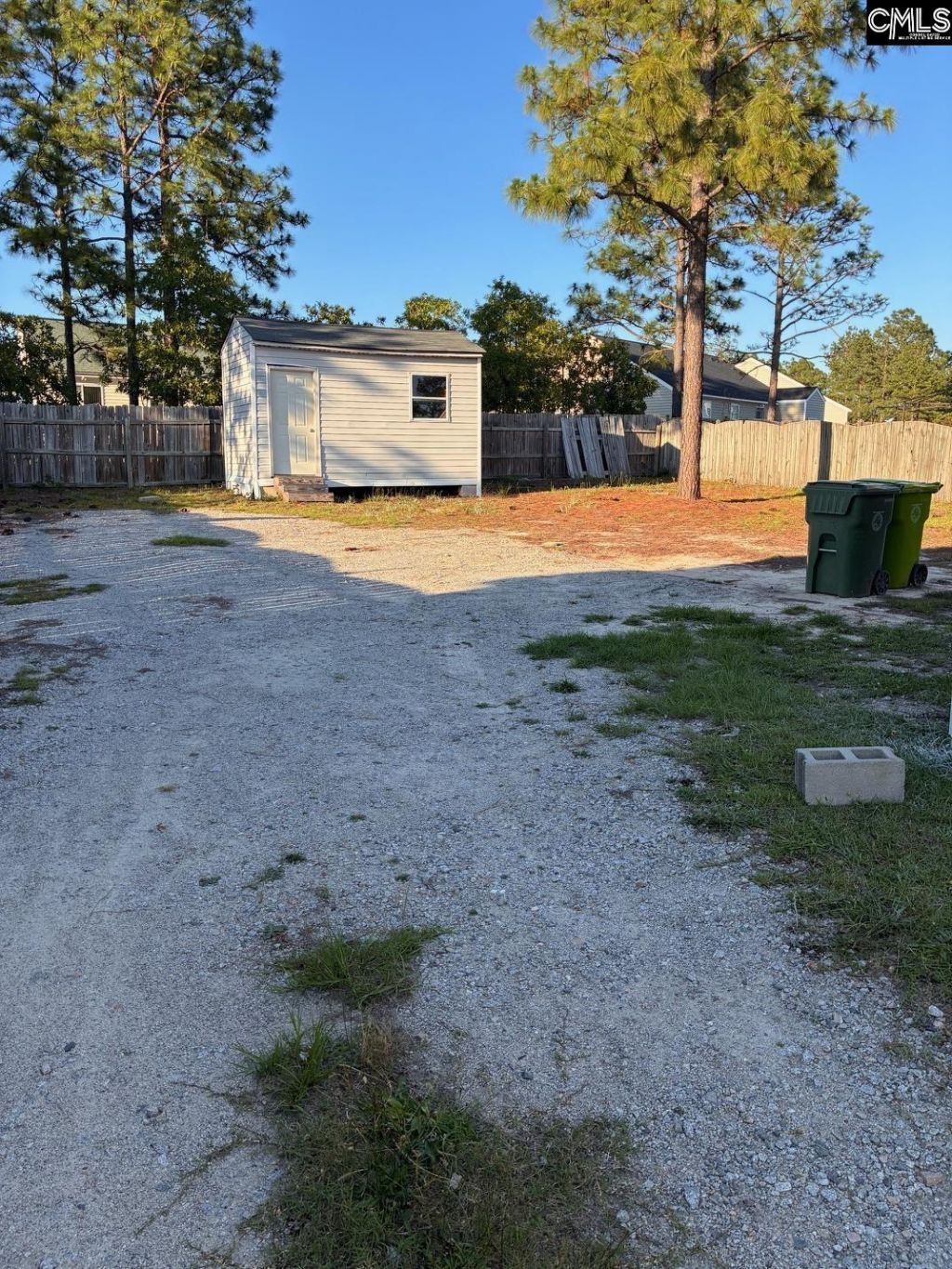 203 May Oak Road Photo 14