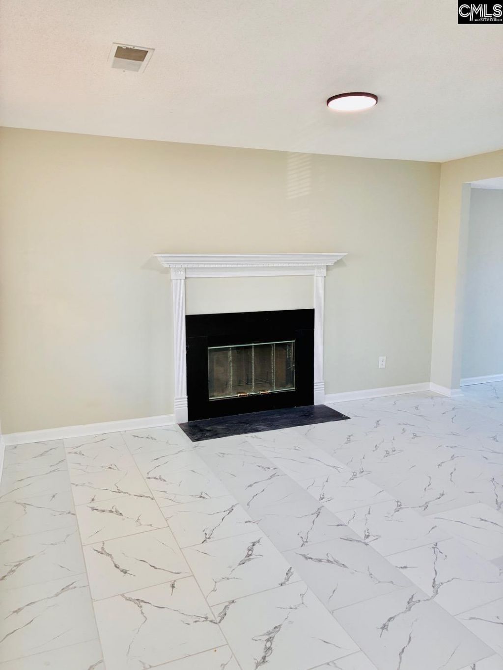 203 May Oak Road Photo 6