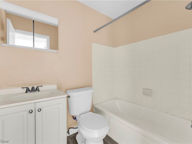 1415 Wyandotte Avenue , Unit 303, Lakewood, OH 44107 Photo 13