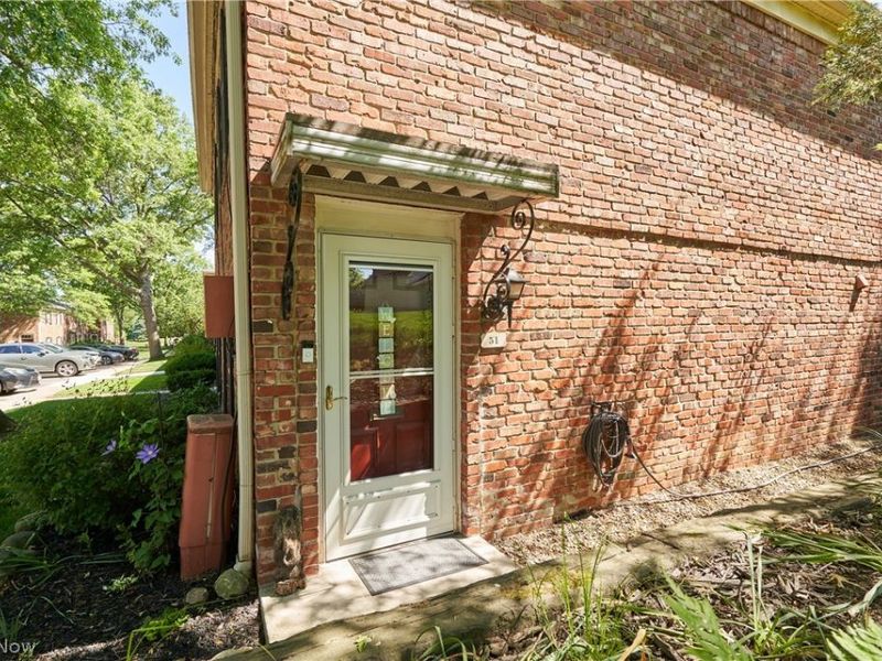 51 Nottoway Court , Akron, OH 44313 Photo 2
