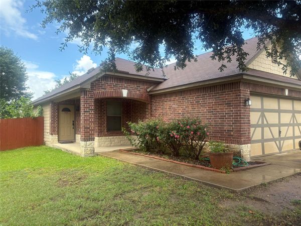 4305 Big Bend TRL , Taylor, TX 76574