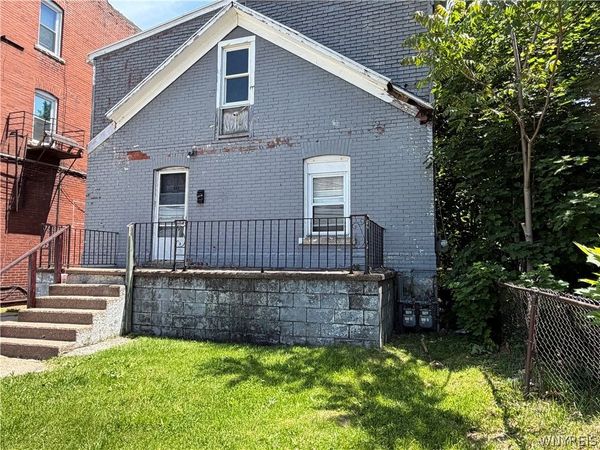 557 Tronolone Place, Niagara Falls, NY 14301