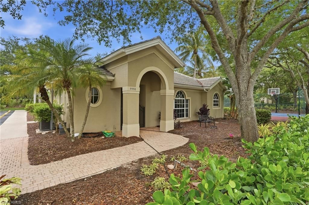 9954 Colonial Walk N, Estero, FL 33928 Photo