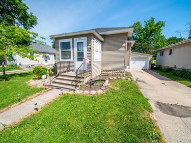 513 8th Ave SE, Waseca, MN 56093