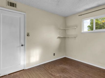 1125 Plymouth Way, Sparks, NV 89431 Photo