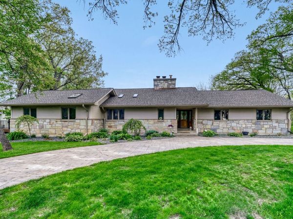 39W526 Lori Lane, Elgin, IL 60124