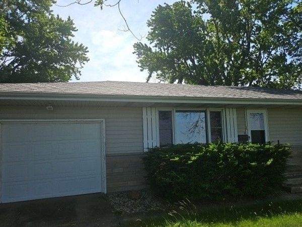 335 N Pine Street , Piper City, IL 60959