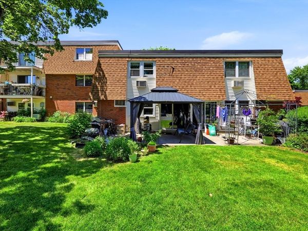 80 Damon Rd, Unit 8111, Northampton, MA 01060