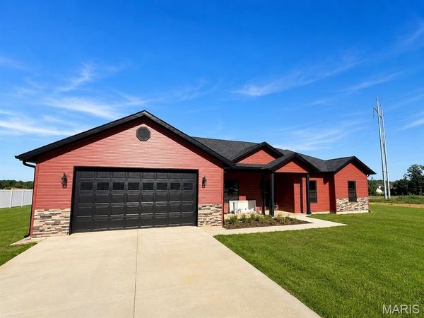 318 Kearbey Drive , Poplar Bluff, MO 63901