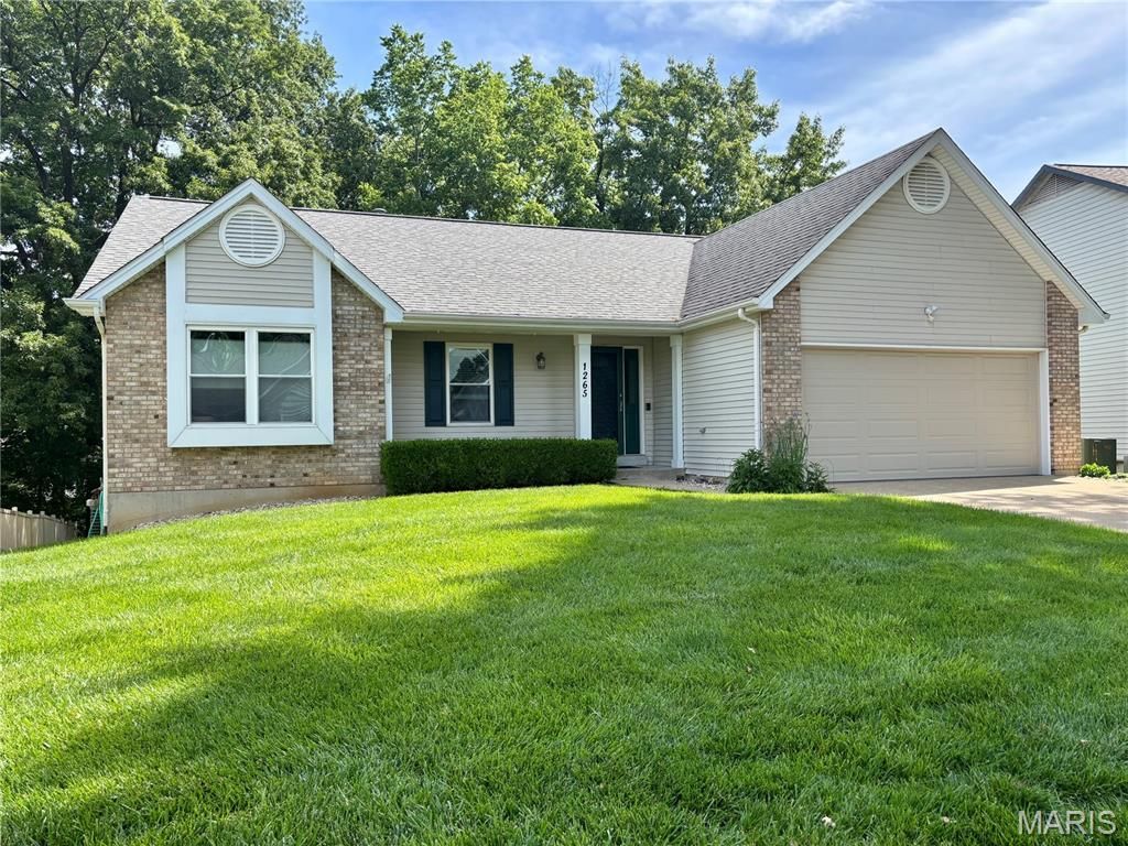 1265 Colby Drive, Saint Peters, MO 63376 Main Photo