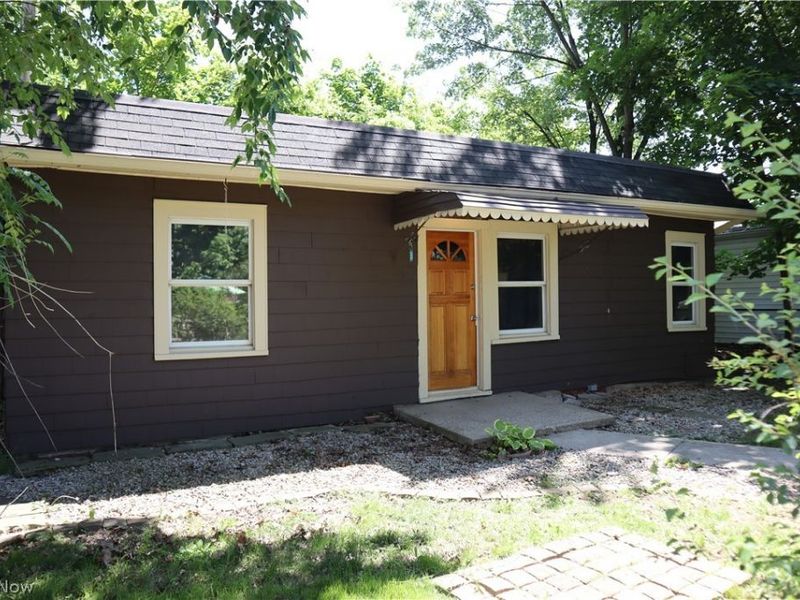 3878 Parkdale Road, Cuyahoga Heights, OH 44121 Photo 11