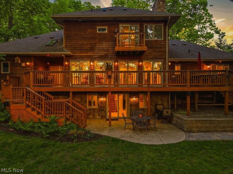 881 Gaylord Grove Road , Cuyahoga Falls, OH 44221 Photo 10