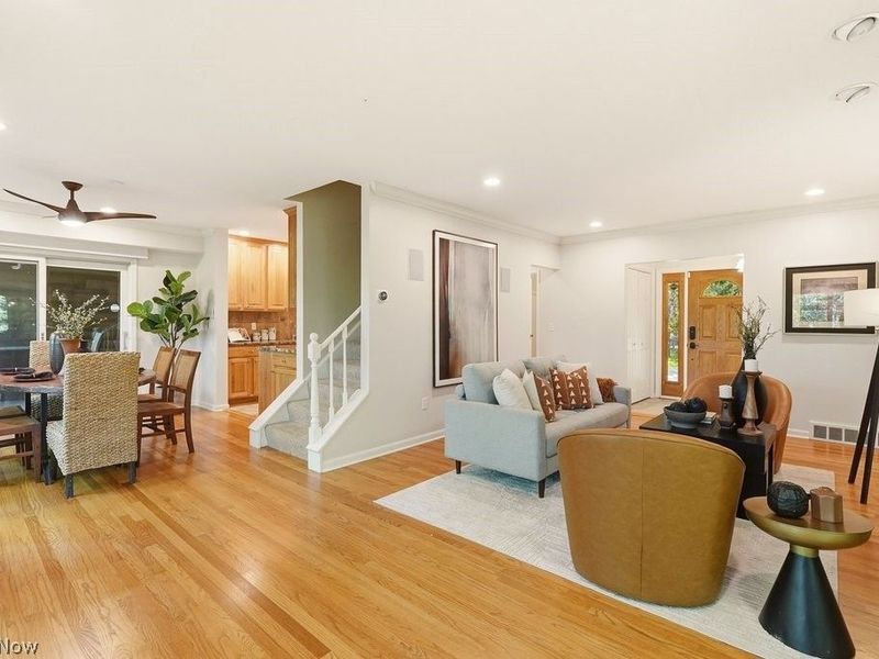 881 Gaylord Grove Road , Cuyahoga Falls, OH 44221 Photo 17