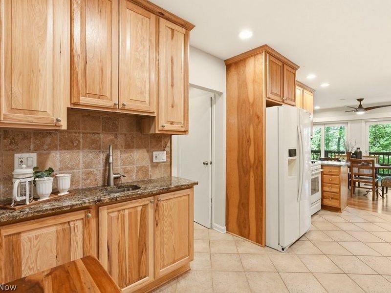 881 Gaylord Grove Road , Cuyahoga Falls, OH 44221 Photo 23