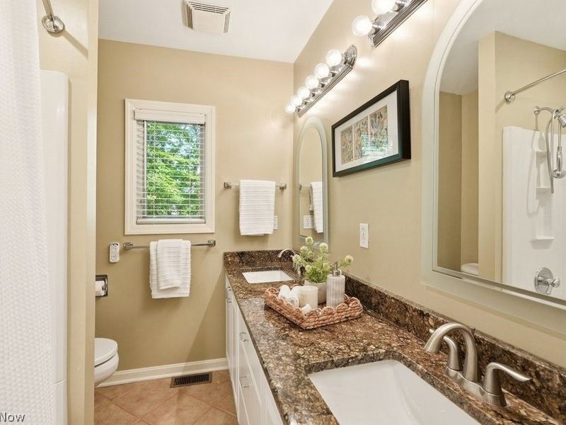 881 Gaylord Grove Road , Cuyahoga Falls, OH 44221 Photo 26