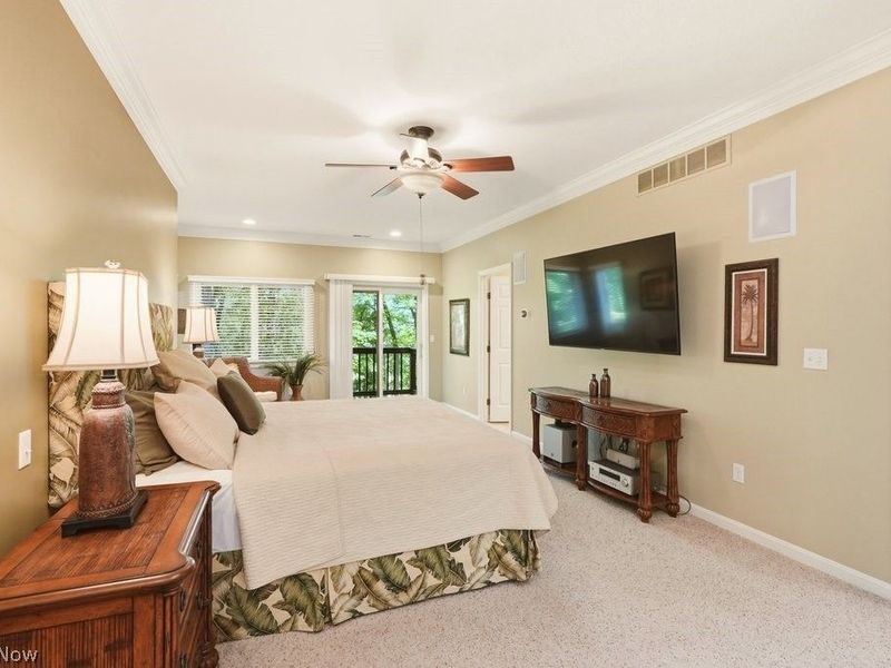 881 Gaylord Grove Road , Cuyahoga Falls, OH 44221 Photo 32
