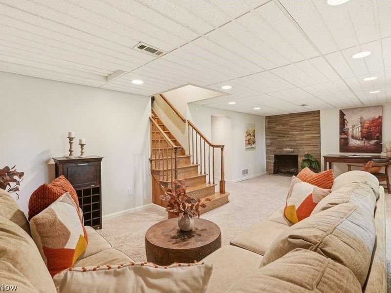 881 Gaylord Grove Road , Cuyahoga Falls, OH 44221 Photo 40