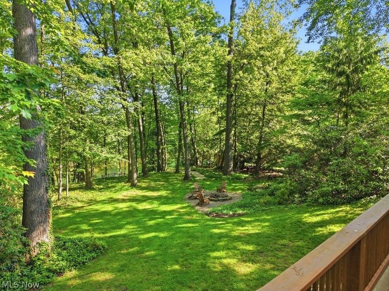 881 Gaylord Grove Road , Cuyahoga Falls, OH 44221 Photo 5