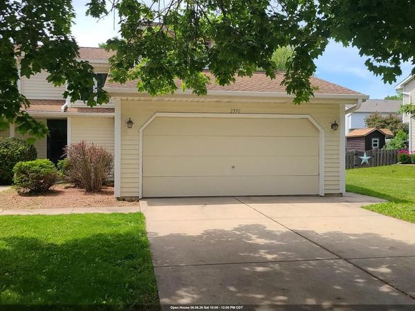 2390 CEDAR RIDGE COURT, Green Bay, WI 54313