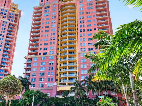 2100 N Ocean Boulevard, Unit 8b, Fort Lauderdale, FL 33305