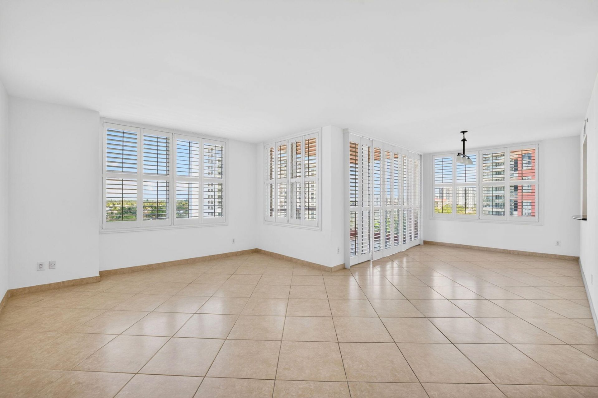2100 N Ocean Boulevard, Unit 8b, Fort Lauderdale, FL 33305 Photo