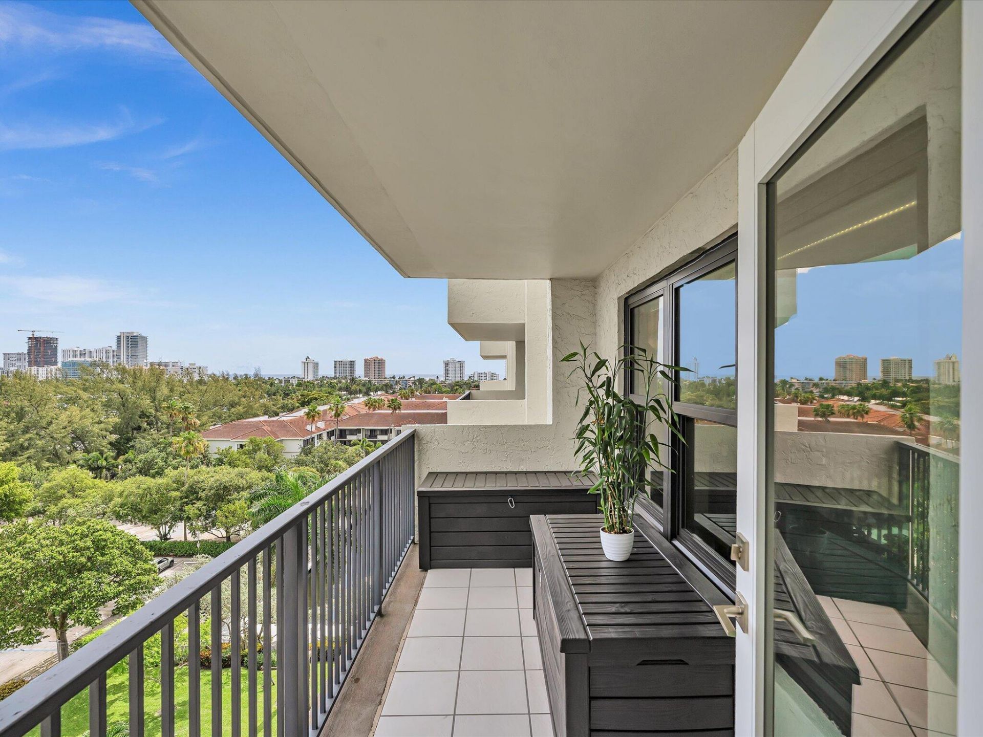 3200 Port Royale Drive N, Unit 910, Fort Lauderdale, FL 33308 Photo