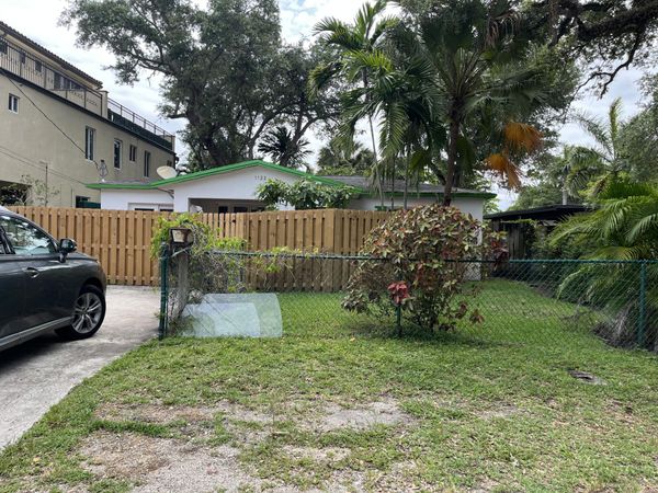 1122 SW 8th Terrace, Fort Lauderdale, FL 33315
