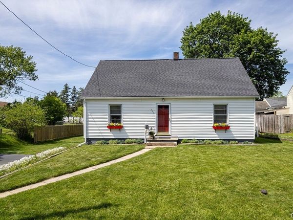 207 E Roswell Avenue , Nedrow, NY 13120