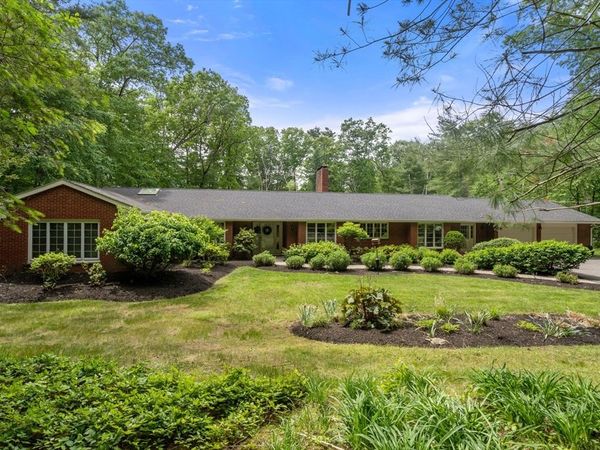 62 Mill St, Sherborn, MA 01770